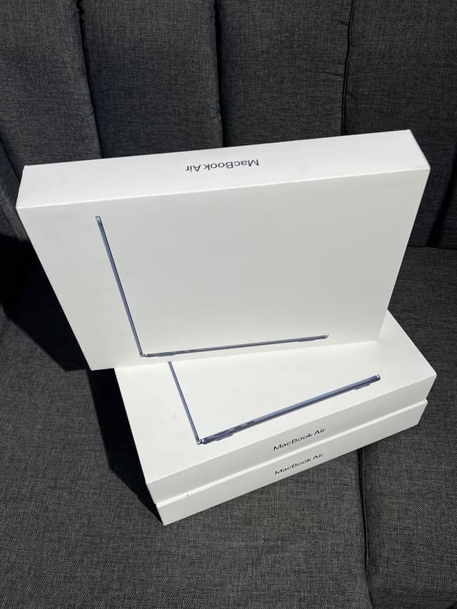 Brand new Apple Mac book air M5 13inches 16gb 512gb